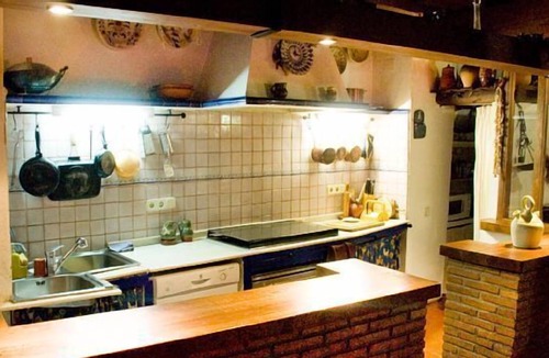 Arenas de San Pedro Cottage | The Casa de Isabela can sleep up to 12 people
