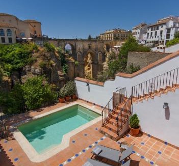 Ronda Villa | The Gorge House