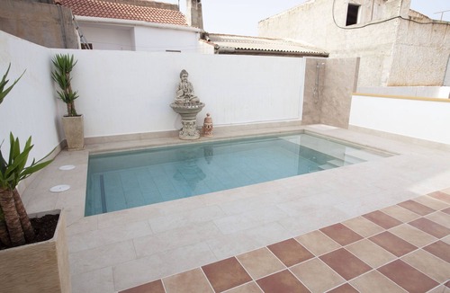 Cuevas Del Almanzora Hotel | This beautiful light and airy room has been adorned with unique decoration