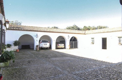 Alanis House | This fantastic 4 bedroom vacation home captivates with its typical Andalusian flair, beautiful furni