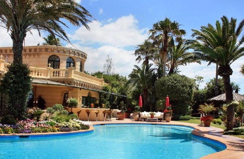 Mijas Costa Villa | TOP Elite Estate, am Strand, 9 Schlafzimmer, Privater Pool,