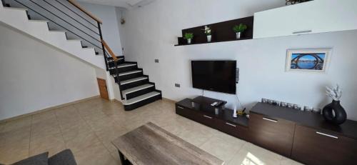 Alcala de Guadaira House | Triana house a 10 min Sevilla y cerca aeropuerto, 5 camas, sofá cama y 2 baños