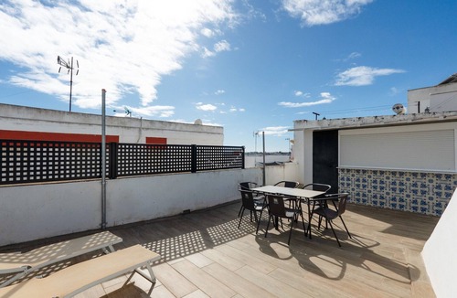 Ayamonte House | Typical Central House with Private Terrace and Wi-Fi