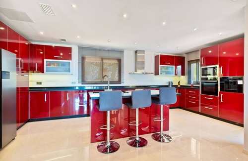 Mijas Villa | Ultra-Luxury Family Home: Breathtaking Views, Retro Cinema & Americana diner.