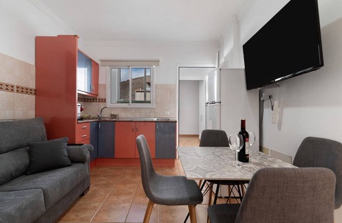 Aguimes Apartment | Vacation Apartment 'Unidad A' with Sea View, Wi-Fi and Air Conditioning