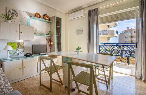 Els Arenals del Sol Apartment | Vacation apartment south of Alicante, from which you can be at the sea in just a few steps.