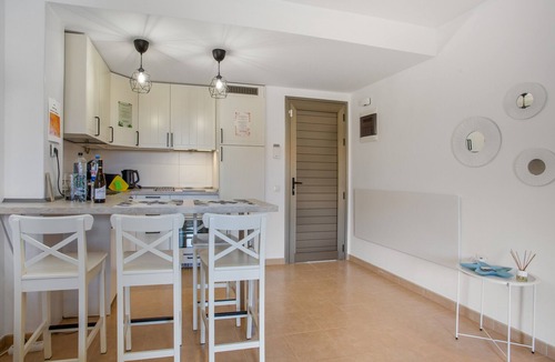 Nuevo Horizonte Apartment | Vacation Apartment 'vv Sueño Del Mar' with Sea View, Pool and Wi-Fi