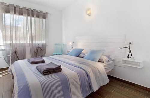Tarajalejo Apartment | Vacation Apartment 'Buena Fuerte Apartamentos Marino' with Sea View, Shared Terrace and Wi-Fi