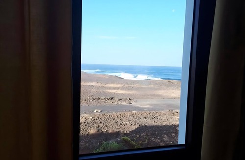 La Santa Apartment | Vacation Apartment 'La Caracola' with Sea View and Wi-Fi