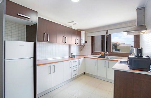 El Cotillo House | Vacation Home 'Apart 3 Dormitorios Vista Mar 4' with Sea View, Shared Pool and Wi-Fi