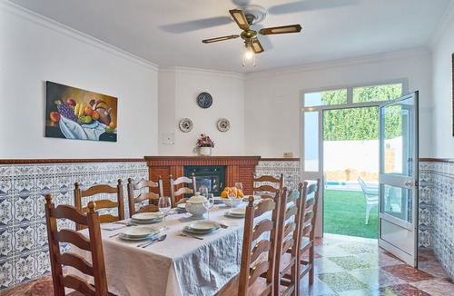 Cuevas Bajas House | Vacation Home "Casa Ángeles" with Private Pool, 2 Private Terraces & Wi-Fi