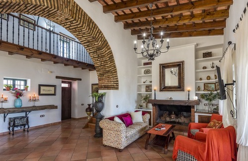 Ecija House | Vacation Home "Cortijo Pavía" with Private Pool, 2 Terraces & Wi-Fi