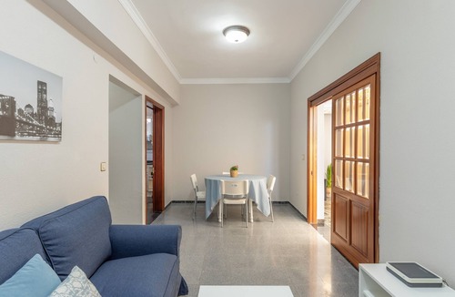 Galdar House | Vacation Home 'Gáldar-centro' with Private Terrace, Balcony, and Wi-Fi
