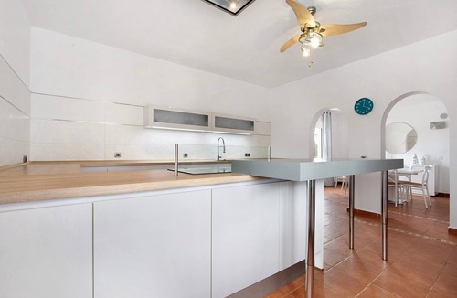 Tuineje House | Vacation Home 'Mayantigo' with Mountain View, Private Pool and Wi-Fi