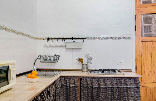 Galdar House | Vacation Home Mirador de Domingo with Mountain View, Sea View, Terraces & Garden