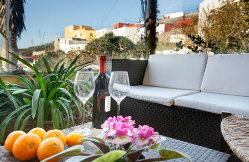 Galdar House | Vacation Home Mirador de Domingo with Mountain View, Sea View, Terraces & Garden