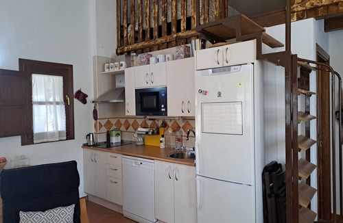 Alozaina House | Vacation Home "Salvador" with Mountain View, Private Pool & Wi-Fi