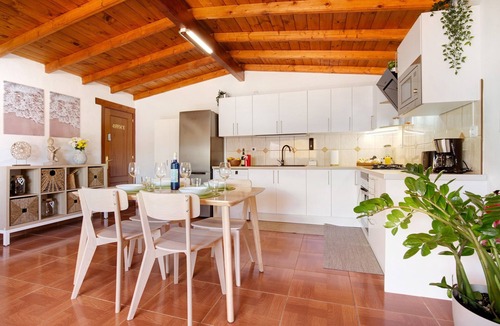 Tuineje House | Vacation Home 'Valentina' with Mountain View, Wi-Fi and Air Conditioning