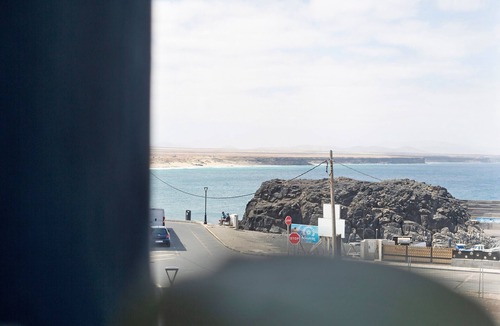 El Cotillo Apartment | Vacation Studio 'Estudio Vista Mar 5' with Sea View, Shared Pool and Wi-Fi