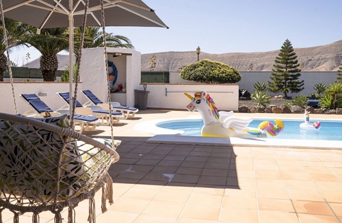 La Oliva Villa | Vacation Villa 'Sosha - Carpe Mundi' with Mountain View, Private Pool and Wi-Fi