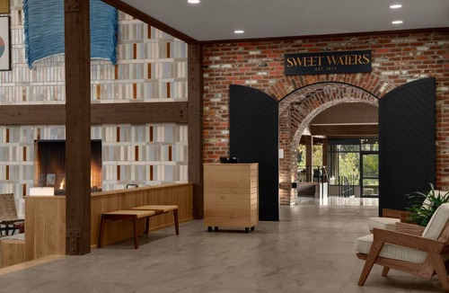 Central Oregon Hotel | Valley River Inn