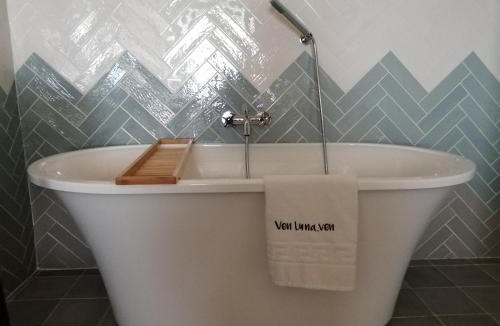 Casas del Castanar House | VEN LUNA, VEN Casa-SPA Astroturismo rural TR-CC-00361