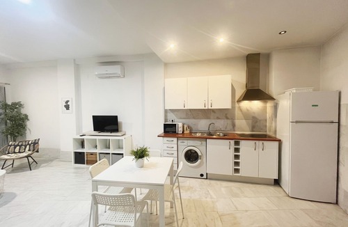 Fontanal-Maria Auxiliadora-Carretera de Carmona Apartment | Veronica Comfort 5