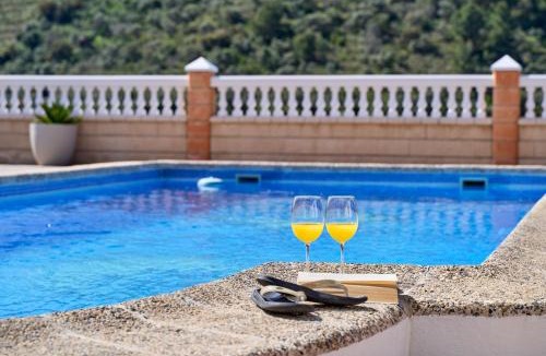 Sayalonga Villa | Villa Alejandro En Sayalonga