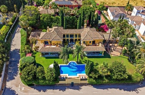 Guadalmina Villa | Villa Amarilla - stunning villa in Guadalmina Baja a few steps from the beach