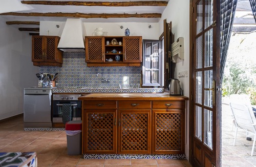Daimalos Vados Villa | Villa and annexe with private pool and beautiful gardens