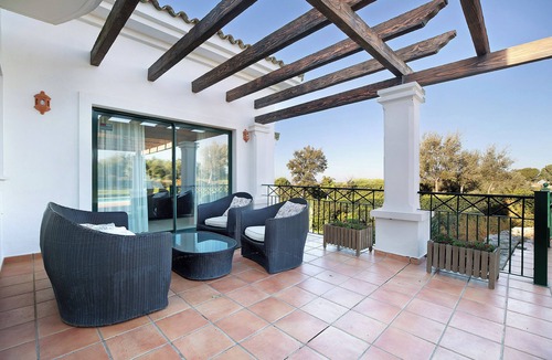 Arcos de la Frontera Villa | Villa "Arcos golf Jacaranda" con vistas a la montaña, piscina y Wi-Fi, 5 dormitorios
