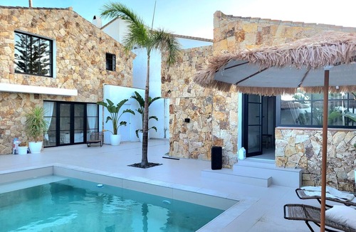 Buenas Noches Villa | Villa 'Beachfront' with Sea View, Wi-Fi and Air Conditioning