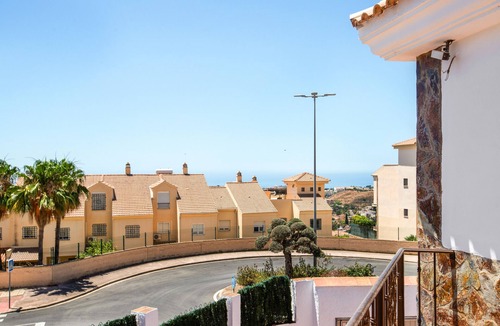 Benalmadena Villa | Villa 'Beautiful Renovated Holiday Home' with Sea View, Wi-Fi and Air Conditioning