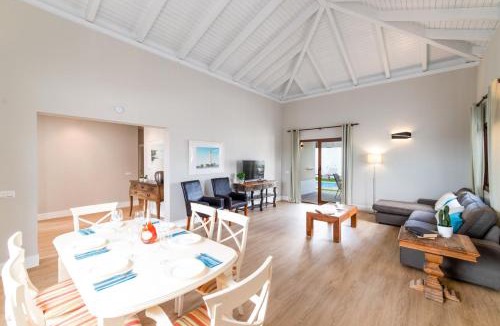 Castillo Caleta de Fuste Villa | Villa Caleta Del Sol by Villa Plus