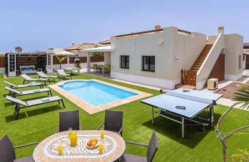 Castillo Caleta de Fuste Villa | Villa Caleta Sunrise by Villa Plus