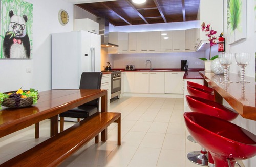 Macher Villa | Villa Camino Los Olivos with Sea View, Pool, Wi-Fi, Garden & Terrace