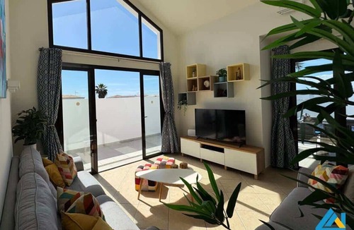 Playa Blanca Villa | Villa Cantium - Family Villa by Villas Now