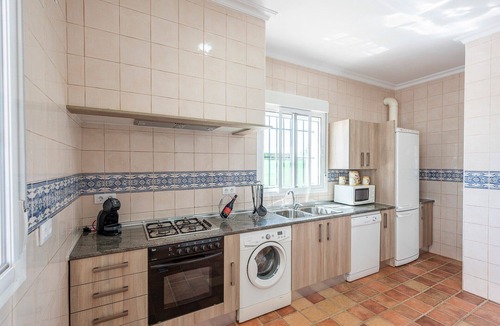 Marchena House | Villa "Casa Brisa del Valle" with Private Pool, Covered Terrace & Wi-Fi