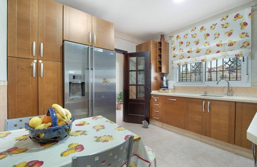 Los Gallos-Cerromolino Villa | Villa 'Casa Las Golondrinas-solo Familias' with Private Pool, Wi-Fi and Air Conditioning