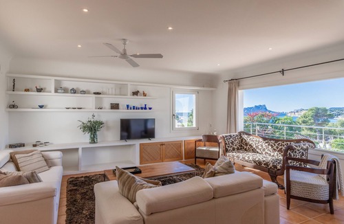 Moraira Town Centre Villa | Villa "Casa Once Moraira" with Sea View, Pool, Garden & Wi-Fi