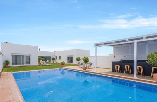 Marchena Villa | Villa 'Casa Rural Camino del Torero' with Pool & Wi-Fi