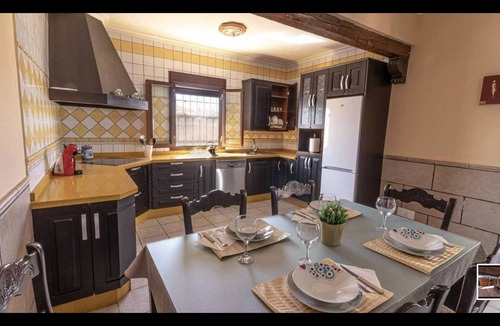 Marchena Villa | Villa 'Casa Rural Silvia y Melissa' with Pool, Garden, 2 Terraces & Wi-Fi