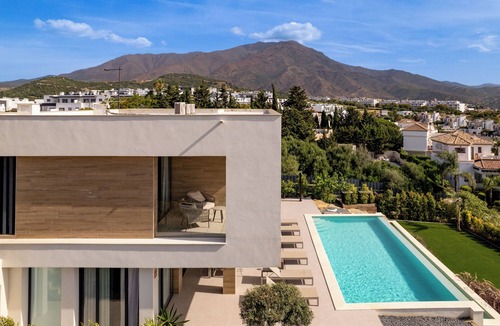 Estepona Villa | Villa Castaño sea views with heated Pool | Estepona | 8p
