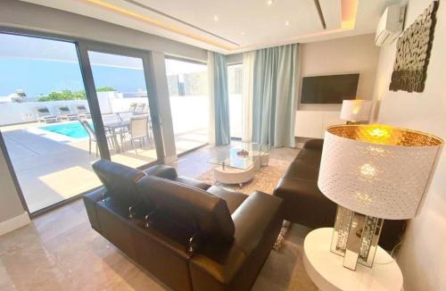 Los Mojones Villa | Villa Celine