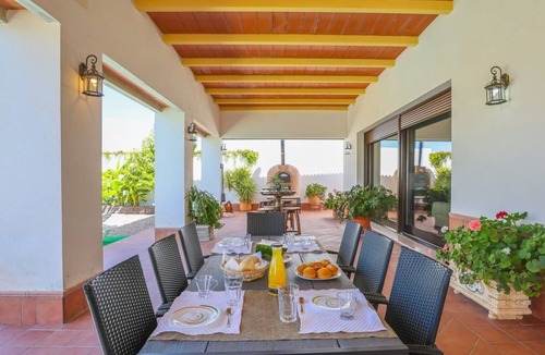 La Lantejuela Villa | Villa Cerro Mena La Lantejuela by Ruralidays
