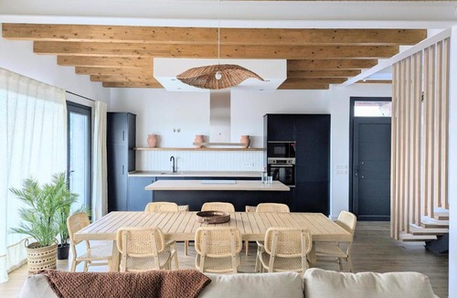 Candeleda House | Villa de diseño con jardín, piscina y vistas