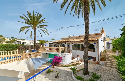 La Llobella Villa | Villa 'Dulce' with Sea View, Wi-Fi and Air Conditioning