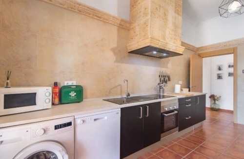 Cantillana Ski Chalet | Villa Durán Esteban. Relax and unwind in this quiet and elegant villa.