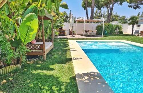 Arcos de la Frontera Villa | Villa Edén, Casa Rural lujo con Chimenea Piscina