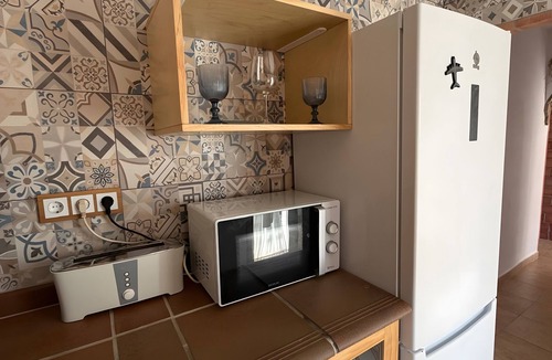 Conil de la Frontera City Center Villa | Villa 'El Abanderao' with Private Pool, Wi-Fi, and Air Conditioning